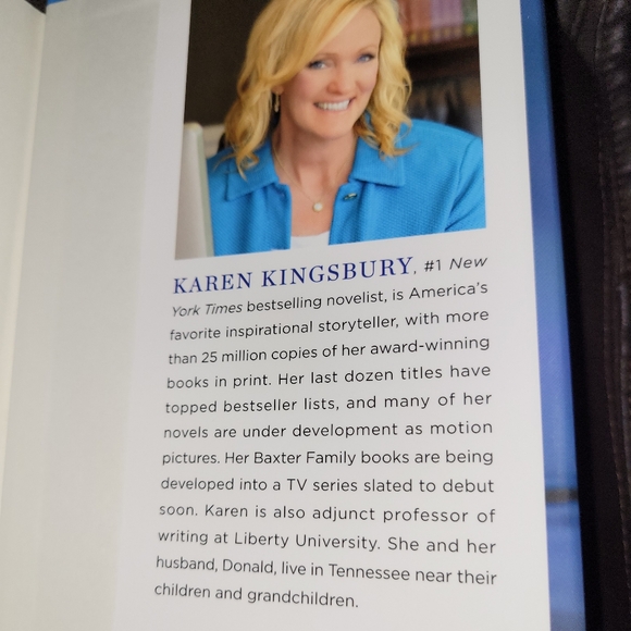 "A Distant Shore" Karen Kingsbury Inspirational Fiction Hardcover 2021 Novel - Picture 4 of 4